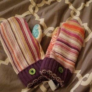 Ladies handmade mittens